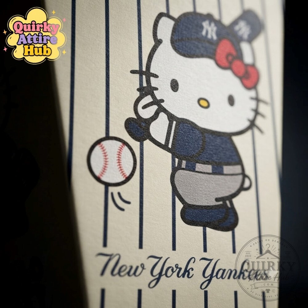 Hello Kitty x New York Yankees Souvenir Popcorn Bucket Hello Kitty x New York Yankees Collectible Popcorn Holder – image 3 of 5