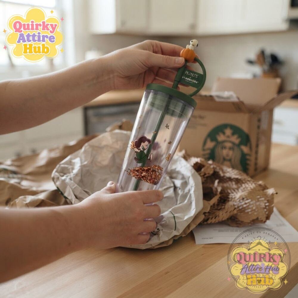 Starbucks x Peanuts Snoopy Glass Cold Cup The Great Pumpkin 2026 18 Starbucks x Peanuts Snoopy Glass Cold Cup The Great Pumpkin 2026