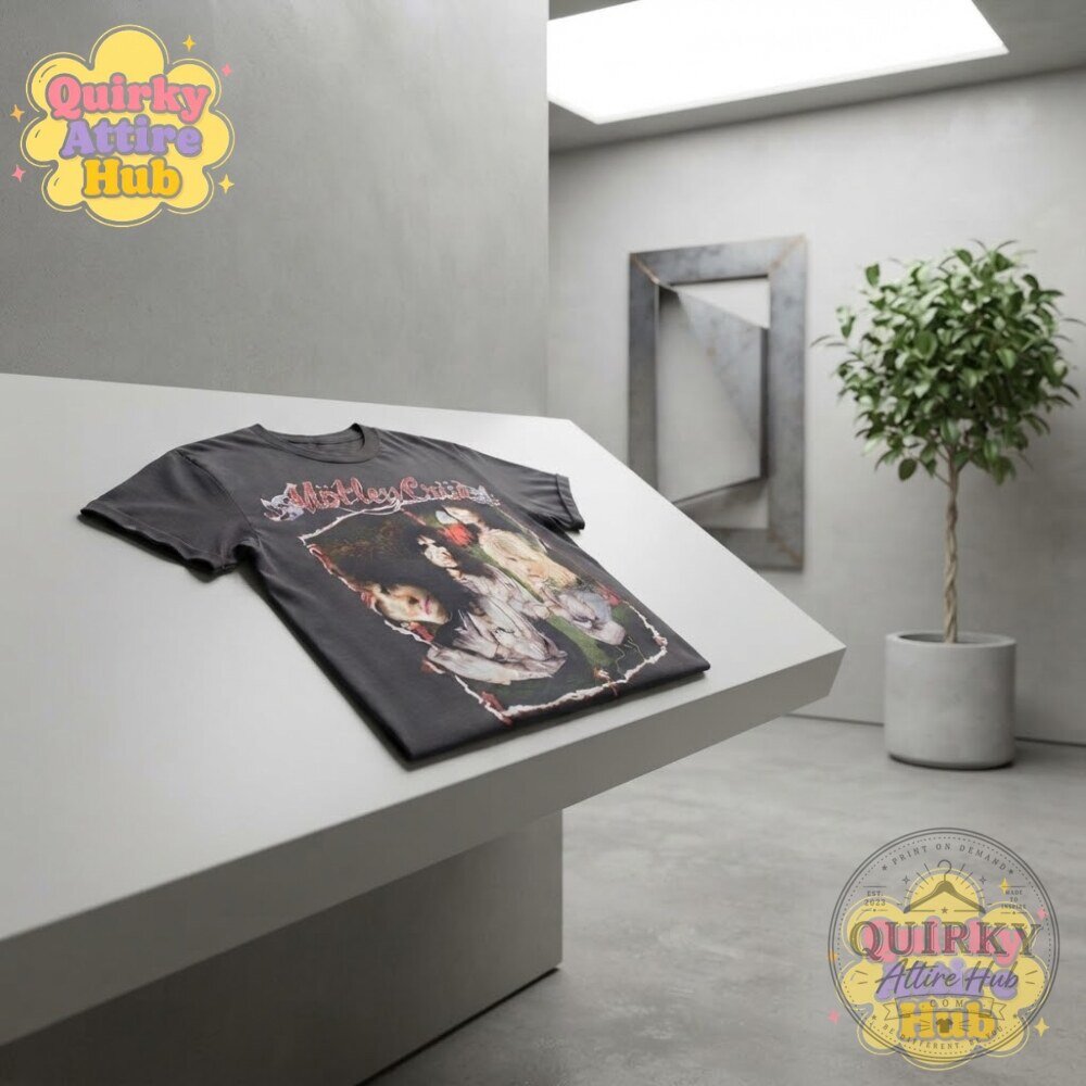 Megan Fox 2007 Motley Crue Baby Tee Vintage Graphic T-Shirt Megan Fox 2007 Motley Crue Vintage Baby Tee Graphic T-Shirt – image 2 of 6
